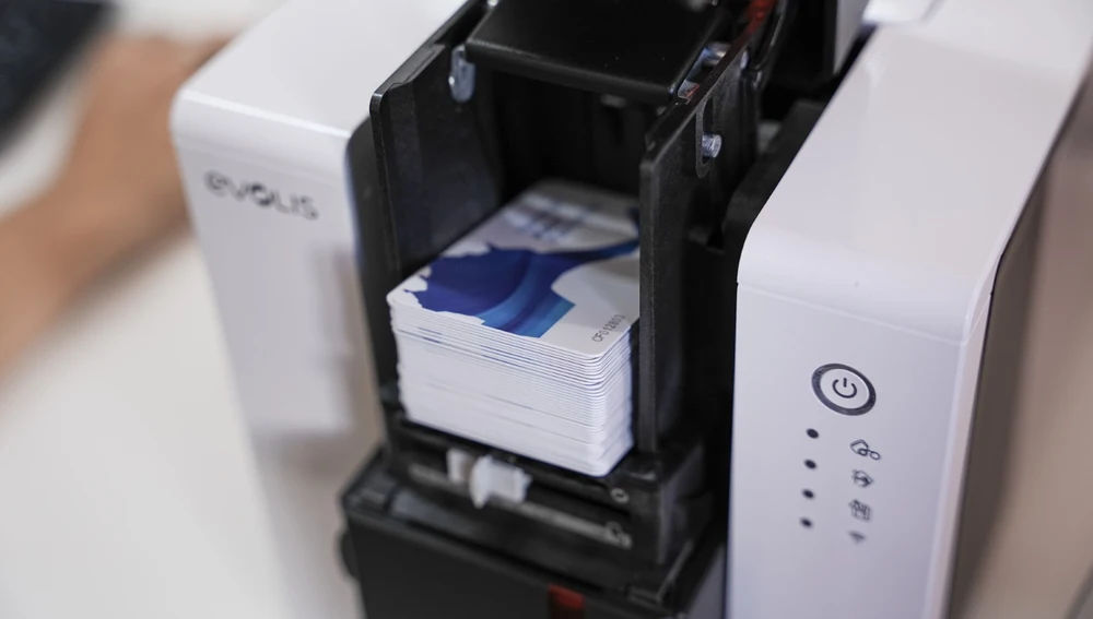 Máquina expendedora de las nuevas tarjetas de autobús de Formentera Máquina expendedora de las nuevas tarjetas de autobús de Formentera