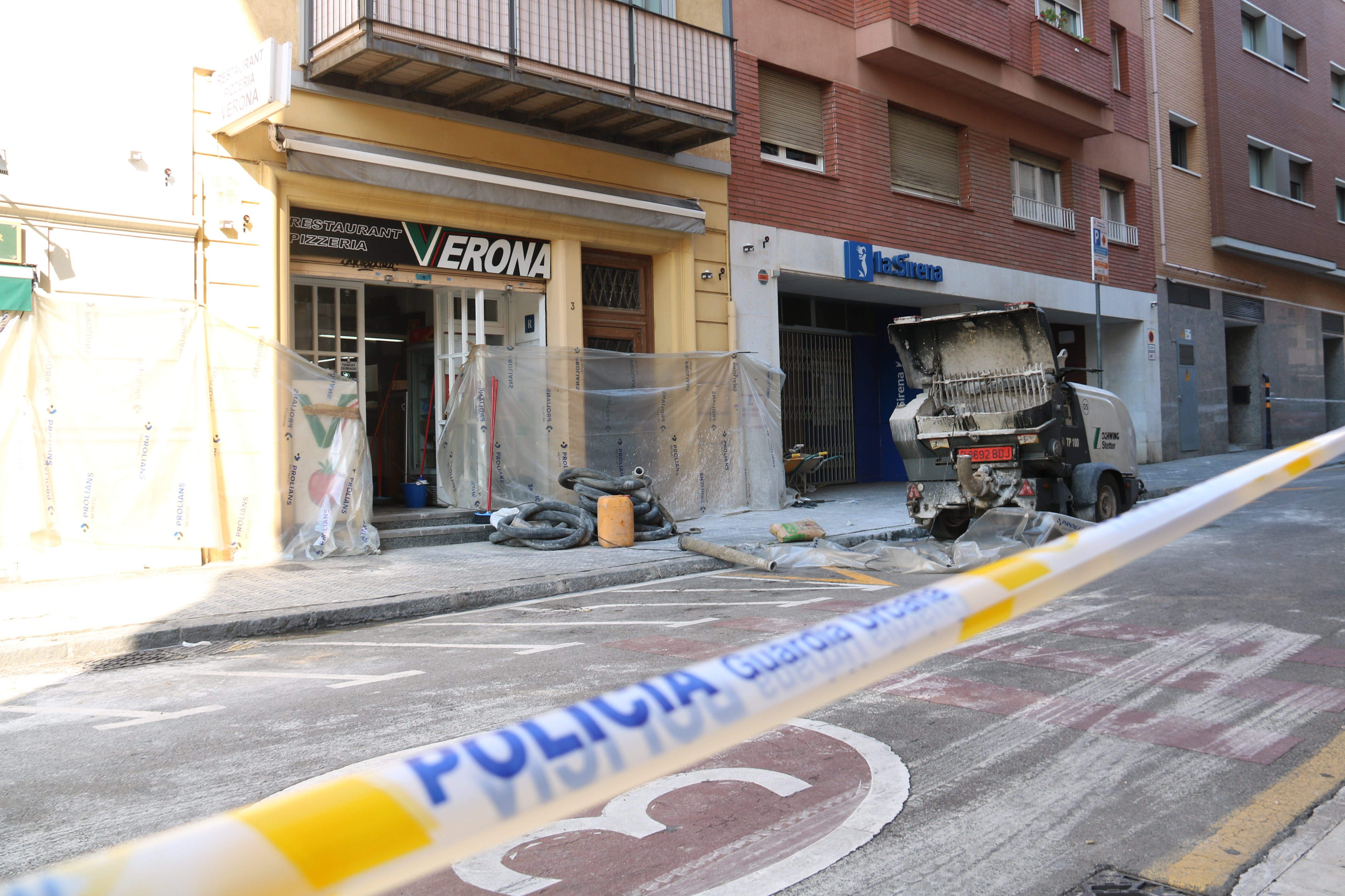 Tres dies més d’espera pels desallotjats del sot de la L9 Tres dies més d’espera pels desallotjats del sot de la L9