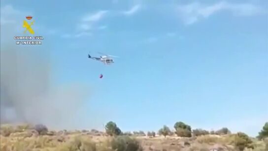 Efectivos de la Guardia Civil continúan trabajando en el incendio de Almería