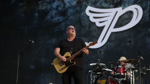 El cantante de la banda estadounidense 'Pixies', Black Francis, durante el concierto del Mad Cool Festival celebrado este viernes en el recinto Iberdrola Music, en Madrid. El cantante de la banda estadounidense 'Pixies', Black Francis, durante el concierto del Mad Cool Festival celebrado este viernes en el recinto Iberdrola Music, en Madrid.
