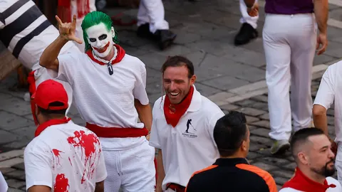 El joker de Pamplona durante uno de los encierros