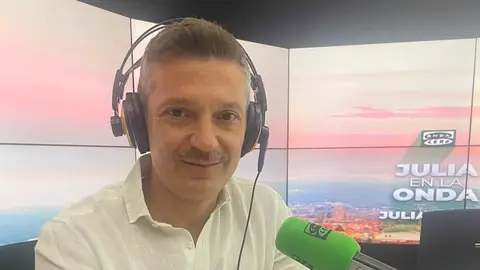 El diplomático y escritor Luis Melgar en Onda Cero El diplomático y escritor Luis Melgar en Onda Cero