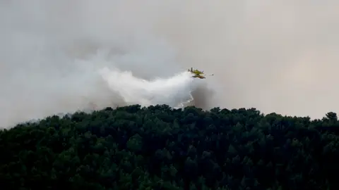 Hidroavió a l'incendi d'Aiguamúrcia Hidroavió a l'incendi d'Aiguamúrcia