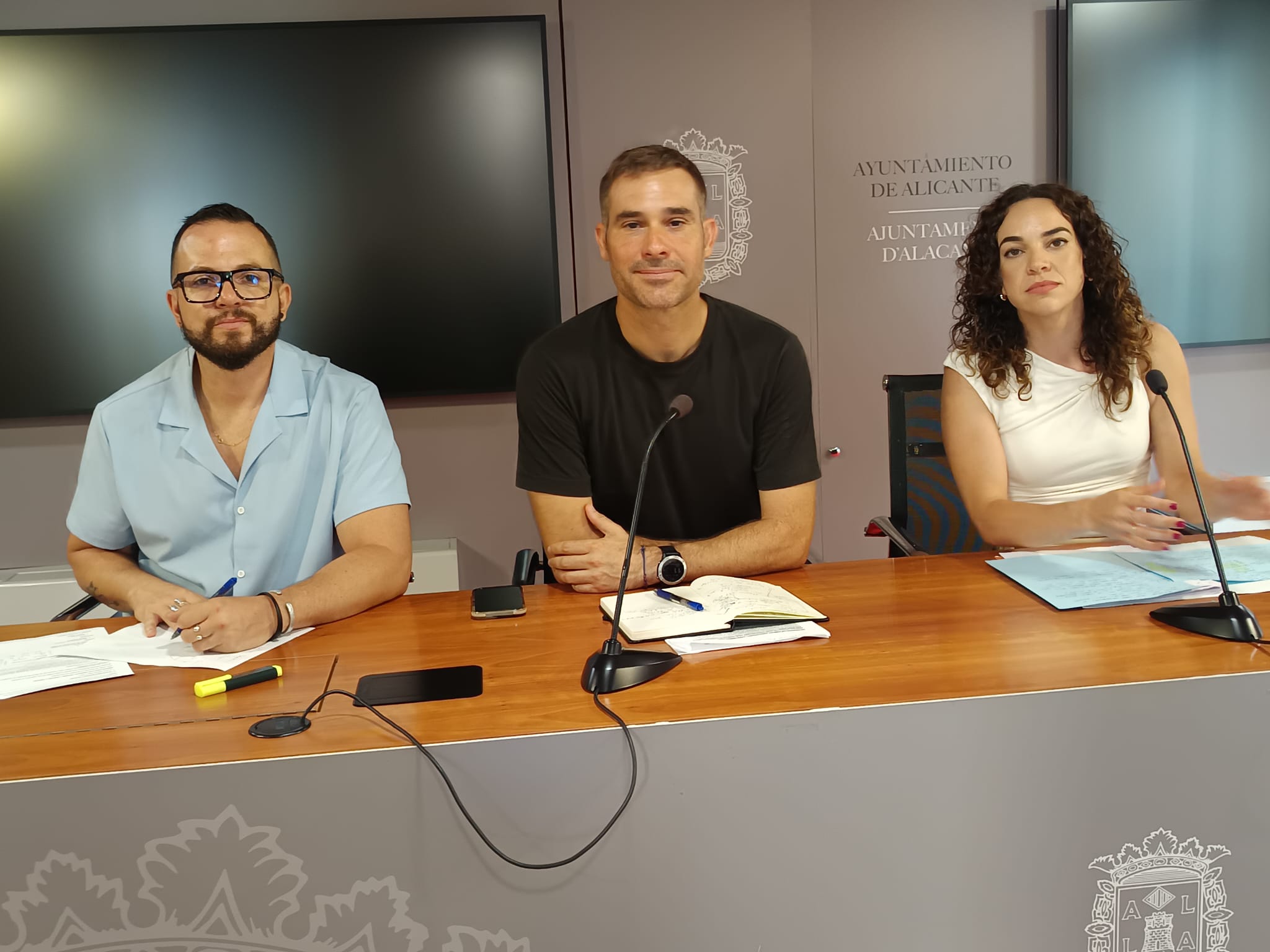 Compromís tacha de "regresivos" para la provincia de Alicante los presupuestos del Consell Compromís tacha de "regresivos" para la provincia de Alicante los presupuestos del Consell