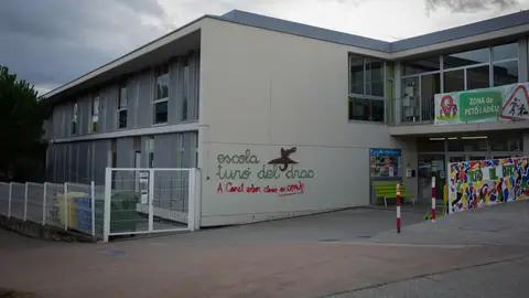 El Tribunal Supremo anula la exclusión del castellano en los rótulos de las escuelas e institutos de Cataluña El Tribunal Supremo anula la exclusión del castellano en los rótulos de las escuelas e institutos de Cataluña