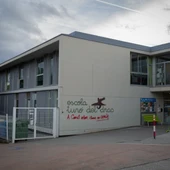 El Tribunal Supremo anula la exclusión del castellano en los rótulos de las escuelas e institutos de Cataluña El Tribunal Supremo anula la exclusión del castellano en los rótulos de las escuelas e institutos de Cataluña
