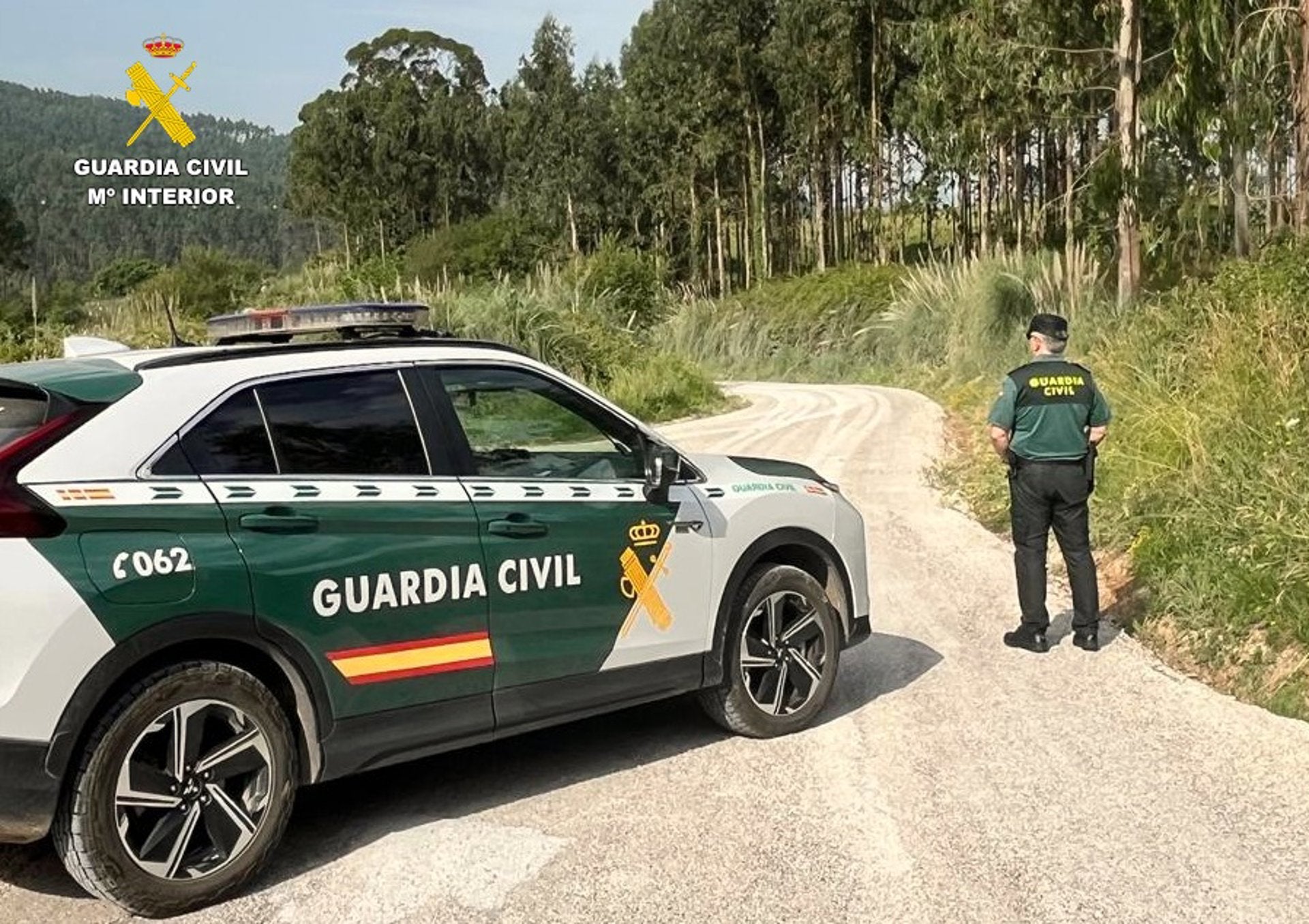 Roban un vehículo que utilizan para sustraer cable de una empresa y se van de una gasolinera sin pagar Roban un vehículo que utilizan para sustraer cable de una empresa y se van de una gasolinera sin pagar
