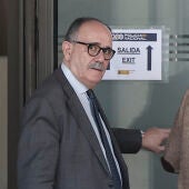 El letrado José Aníbal Álvarez, primer abogado del exministro José Luis Ábalos en el caso Koldo, a su salida de la Audiencia Nacional