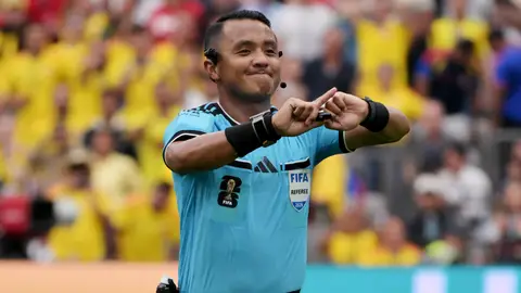 Quién es Iván Barton, el árbitro del España - Francia de semifinales del Mundial 2026 Quién es Iván Barton, el árbitro del España - Francia de semifinales del Mundial 2026