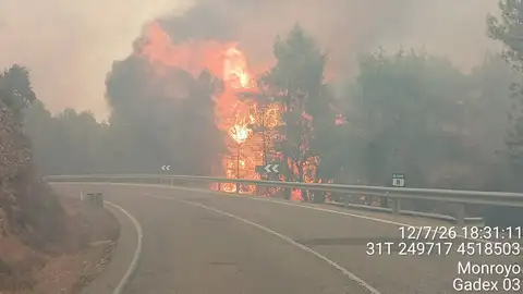 Imagen del incendio en Matarraña Imagen del incendio en Matarraña