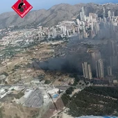 Extinguido el incendio declaradoel domingo en la partida Armanello de Benidorm Extinguido el incendio declaradoel domingo en la partida Armanello de Benidorm