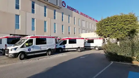 Ambulancias en el Hospital Universitario del Vinalopó de Elche. Ambulancias en el Hospital Universitario del Vinalopó de Elche.