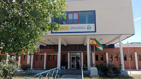 Un preso asesina a sus dos compañeros de celda en el Hospital Psiquiátrico Penitenciario de Sevilla Un preso asesina a sus dos compañeros de celda en el Hospital Psiquiátrico Penitenciario de Sevilla