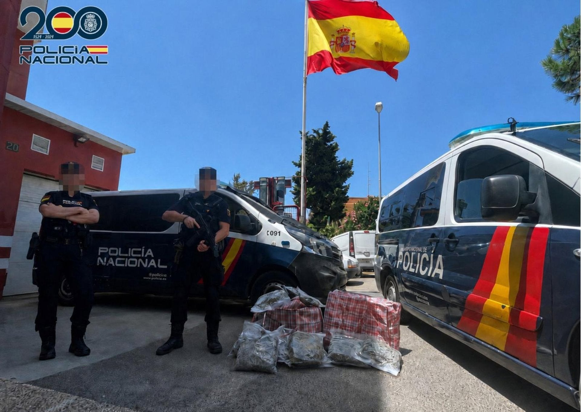 Prisión para un conductor sorprendido con 20 kilos de marihuana envasada al vacío en El Ejido Prisión para un conductor sorprendido con 20 kilos de marihuana envasada al vacío en El Ejido
