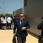 El abogado de David Sánchez, Emilio Cortés, sale del Juzgado de Instrucción número 3 de Badajoz, a 25 de abril de 2025, en Badajoz, Extremadura (España). El abogado de David Sánchez, Emilio Cortés, sale del Juzgado de Instrucción número 3 de Badajoz, a 25 de abril de 2025, en Badajoz, Extremadura (España).