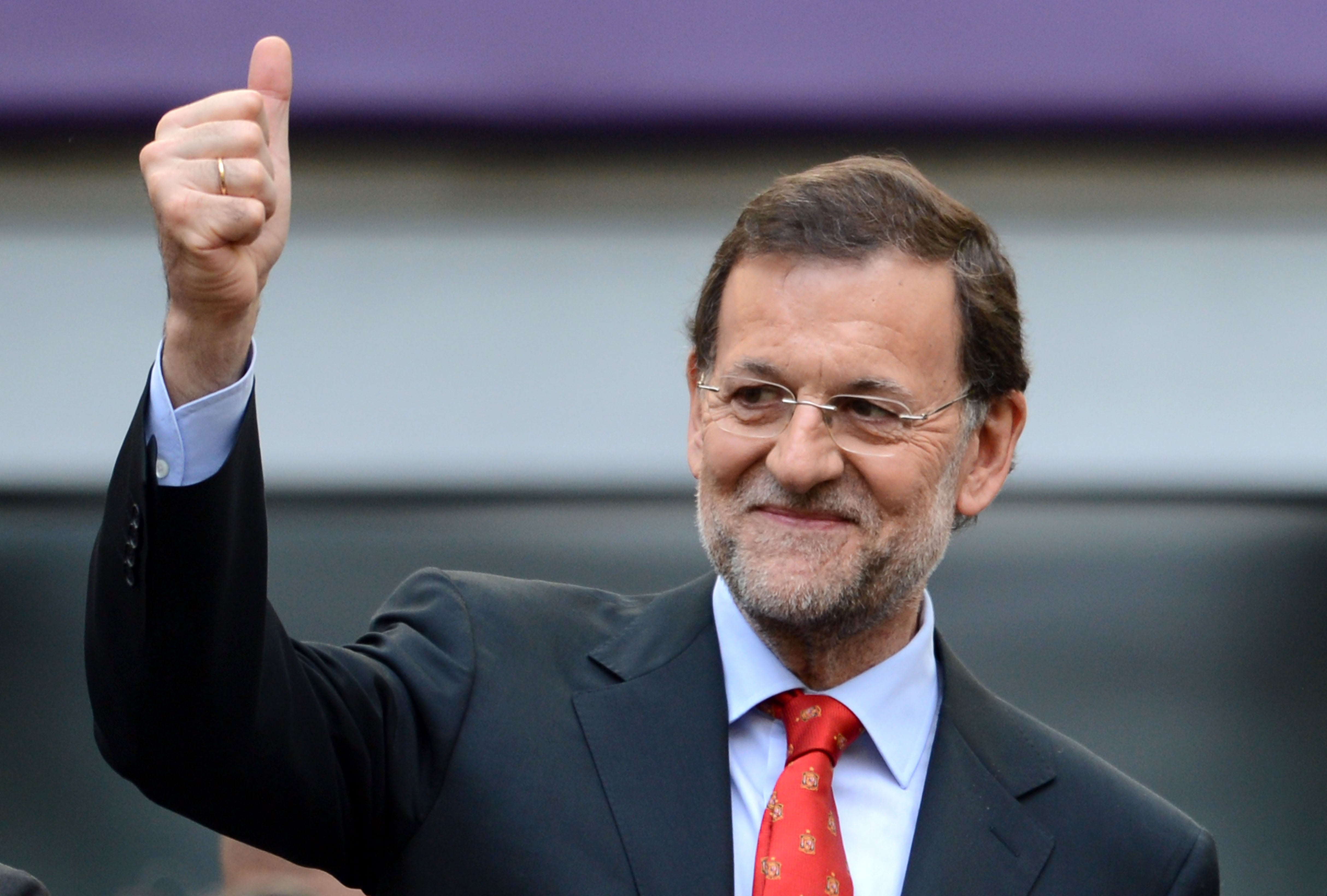 Rajoy tira de retranca en su nuevo artículo tras sus polémicas palabras: "Ustedes ya saben cómo soy y lo que pienso" Rajoy tira de retranca en su nuevo artículo tras sus polémicas palabras: "Ustedes ya saben cómo soy y lo que pienso"