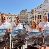 El Triatlón Hoces de Cuenca cuelga el cartel de completo con más de 300 participantes para su 37ª edición El Triatlón Hoces de Cuenca cuelga el cartel de completo con más de 300 participantes para su 37ª edición