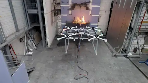 Dron eléctrico para la extinción de incendios forestales Dron eléctrico para la extinción de incendios forestales