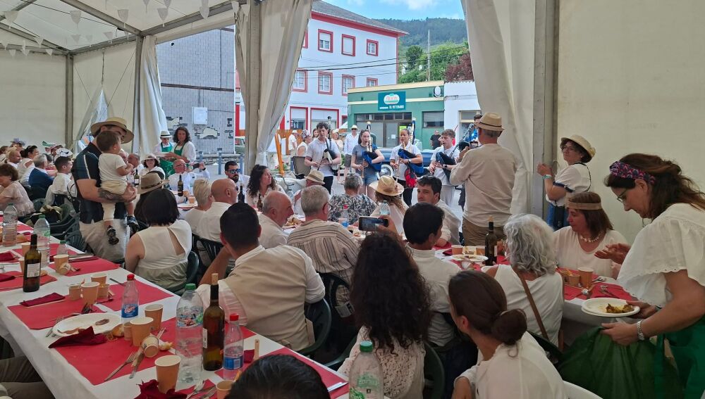 Esperan más de 200 personas para la comida de hermandad del domingo.