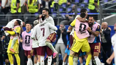 Los jugadores de la selección española celebran la victoria en semifinales ante Francia Los jugadores de la selección española celebran la victoria en semifinales ante Francia