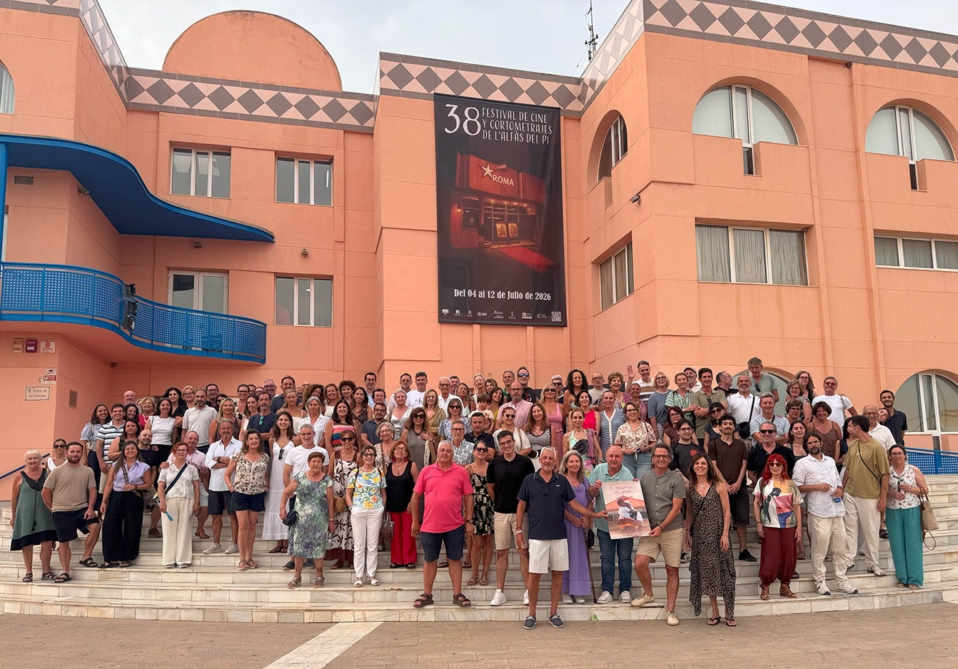 El estreno de ‘El Manantial del Amor’ emociona al público del 38 º Festival de Cine de l'Alfàs del Pi e inicia su recorrido por festivales El estreno de ‘El Manantial del Amor’ emociona al público del 38 º Festival de Cine de l'Alfàs del Pi e inicia su recorrido por festivales