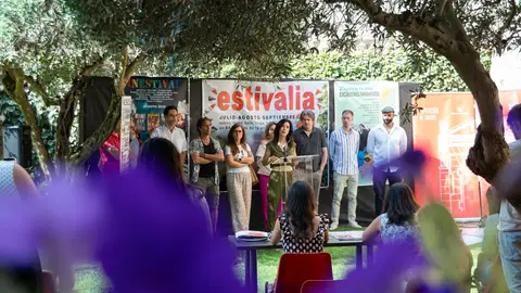 La programación cultural de la Diputación de Cáceres llega este verano a 77 municipios con música, cine o teatro La programación cultural de la Diputación de Cáceres llega este verano a 77 municipios con música, cine o teatro