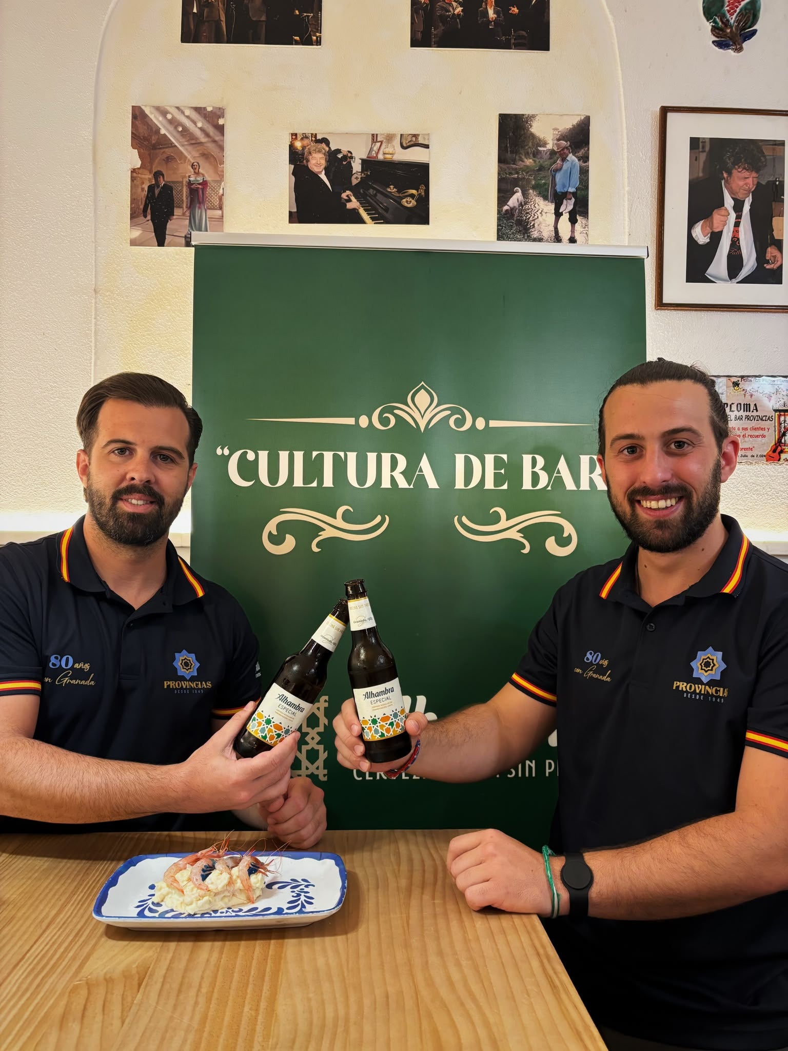 80 años del Bar Provincias: la barra donde Granada sigue encontrándose 80 años del Bar Provincias: la barra donde Granada sigue encontrándose