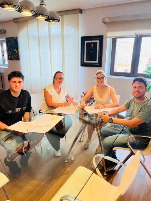 Finestrat incorpora 2 trabajadores gracias a los programas públicos de LABORA Finestrat incorpora 2 trabajadores gracias a los programas públicos de LABORA