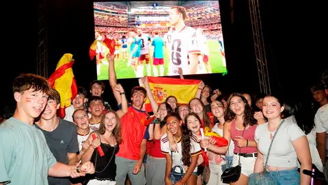 Ambiente en Vitoria tras la victoria de España en semifinales Ambiente en Vitoria tras la victoria de España en semifinales