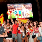Ambiente en Vitoria tras la victoria de España en semifinales Ambiente en Vitoria tras la victoria de España en semifinales
