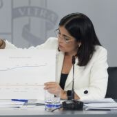 La ministra de Sanidad, Carolina Darias, en una rueda de prensa posterior al Consejo de Ministros, en el Palacio de la Moncloa, a 8 de noviembre de 2022, en Madrid (España). El Consejo de Ministros ha aprobado a propuesta del Ministerio de Derec