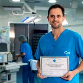 El Dr. Francisco León de HLA Universitario El Ángel obtiene la máxima certificación europea en cirugía hepatobiliopancreática