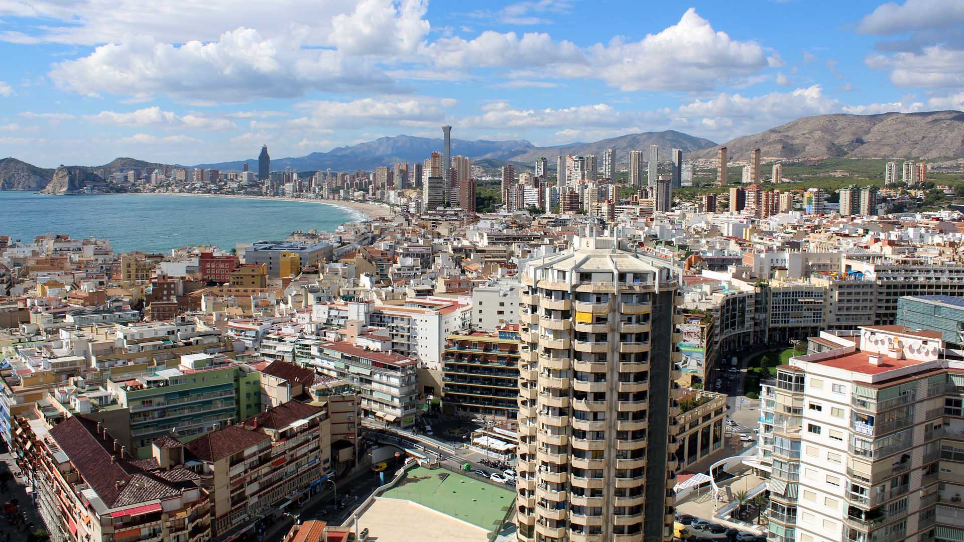 Benidorm hace efectivas las primeras sanciones por viviendas turísticas no autorizadas por valor de 100.000 euros Benidorm hace efectivas las primeras sanciones por viviendas turísticas no autorizadas por valor de 100.000 euros