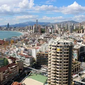Benidorm hace efectivas las primeras sanciones por viviendas turísticas no autorizadas por valor de 100.000 euros Benidorm hace efectivas las primeras sanciones por viviendas turísticas no autorizadas por valor de 100.000 euros
