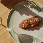 La Zambra convierte el verano en una sucesión de planes con gastronomía, música y cine al aire libre