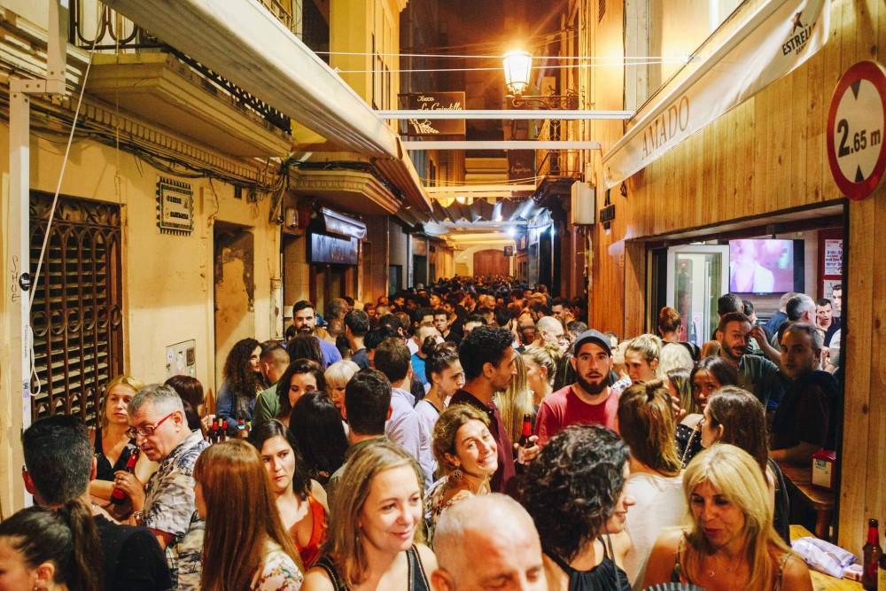 Castellón inicia el proceso para eliminar la ZAS de Las Tascas y convertir la zona en Espacio de Tradición Gastronómica Castellón inicia el proceso para eliminar la ZAS de Las Tascas y convertir la zona en Espacio de Tradición Gastronómica