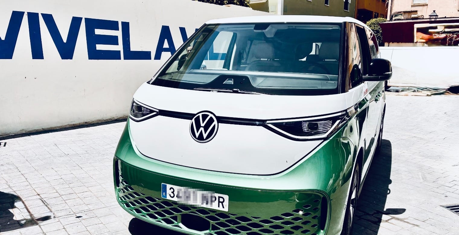 Villajoyosa incorpora un vehículo eléctrico para acercar la información turística a playas, eventos y zonas de alta afluencia de visitantes Villajoyosa incorpora un vehículo eléctrico para acercar la información turística a playas, eventos y zonas de alta afluencia de visitantes