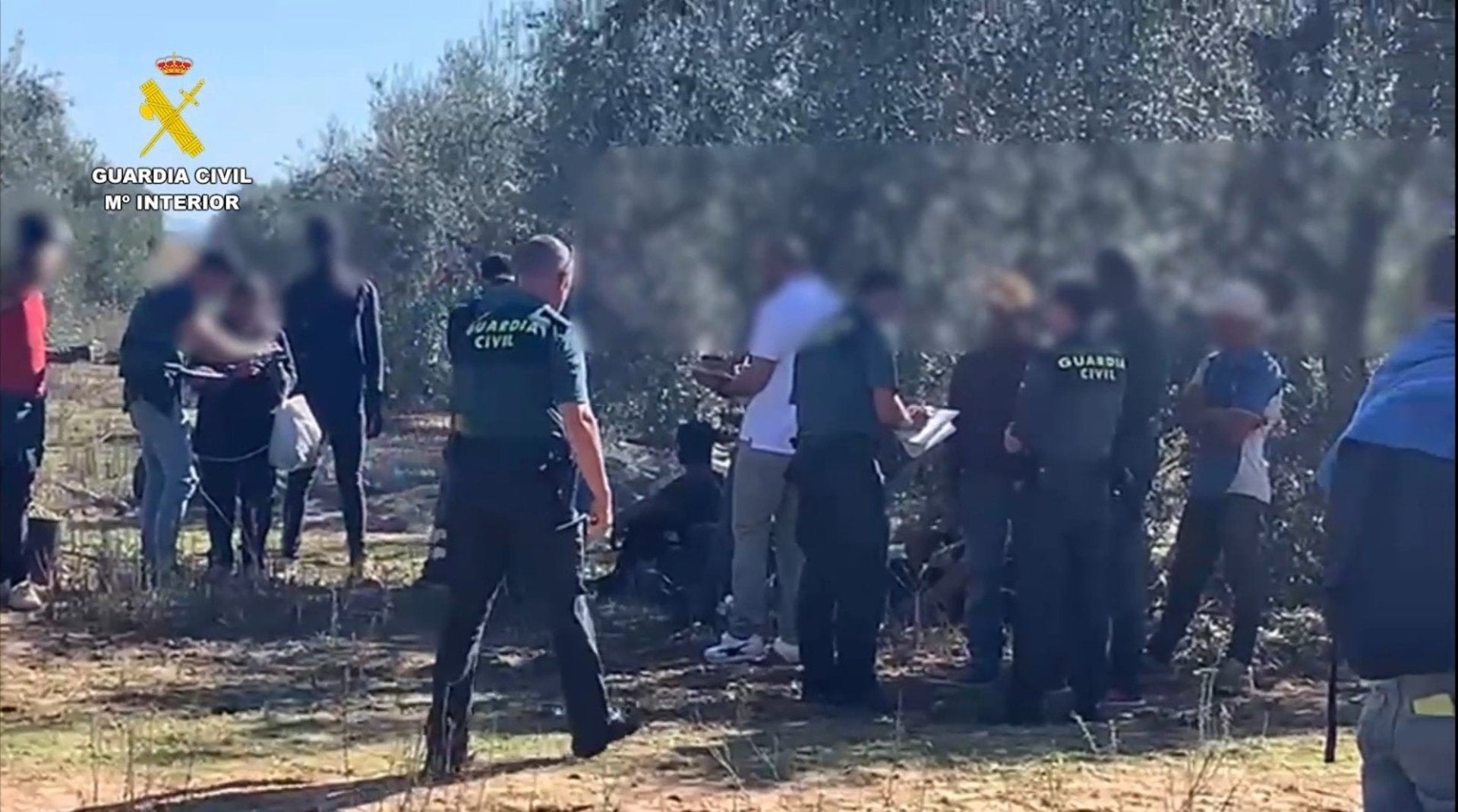 Desmantelada red de explotación laboral que hacinaba a extranjeros en una nave y les cobraba hospedaje Desmantelada red de explotación laboral que hacinaba a extranjeros en una nave y les cobraba hospedaje
