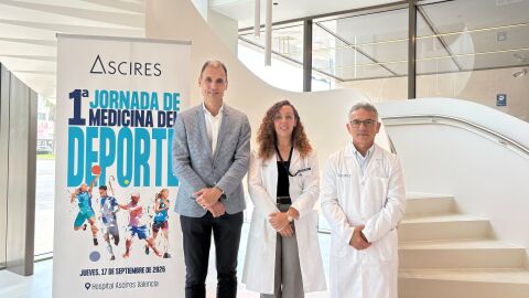 Pie de foto: De izquierda a derecha, el director general de Deportes de la Generalitat Valenciana, Luis Cervera; la Dra. Irene Montoro, especialista en Medicina del Deporte en Ascires; y el Dr. Miguel &Aacute;ngel Buil, jefe de la Unidad de Medicina del Deporte de Ascires y director del Comit&eacute; Organizador de las jornadas.