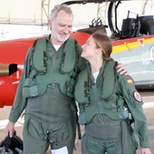 Imagen de archivo. Felipe VI y la Princesa Leonor realizan un vuelo de instrucción en la Academia General del Aire (AGA), en San Javier, Murcia Imagen de archivo. Felipe VI y la Princesa Leonor realizan un vuelo de instrucción en la Academia General del Aire (AGA), en San Javier, Murcia