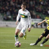 Fabián Ruiz, con la camiseta del Elche. 