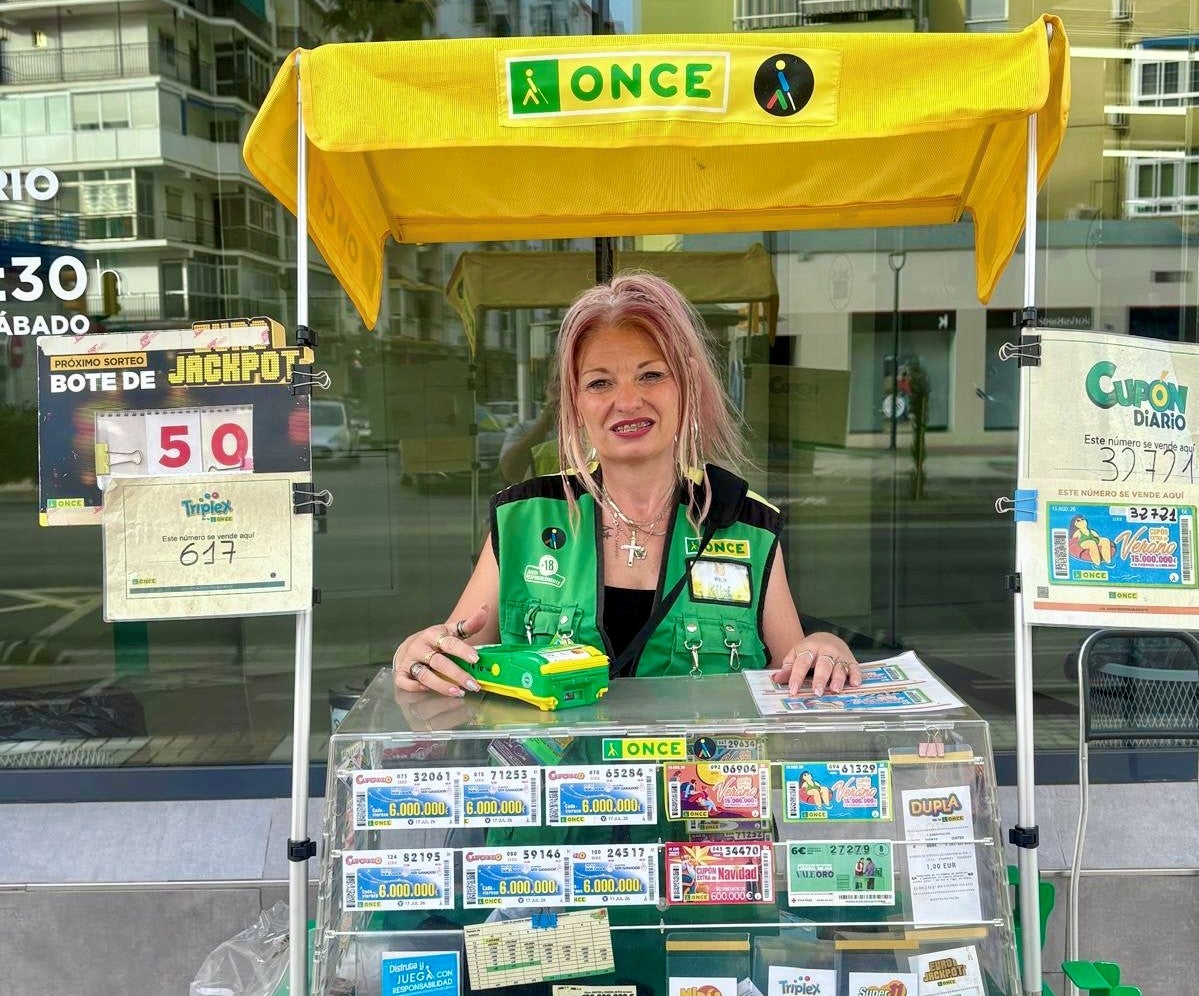 La ONCE reparte medio millón de euros en la Avenida Velázquez La ONCE reparte medio millón de euros en la Avenida Velázquez