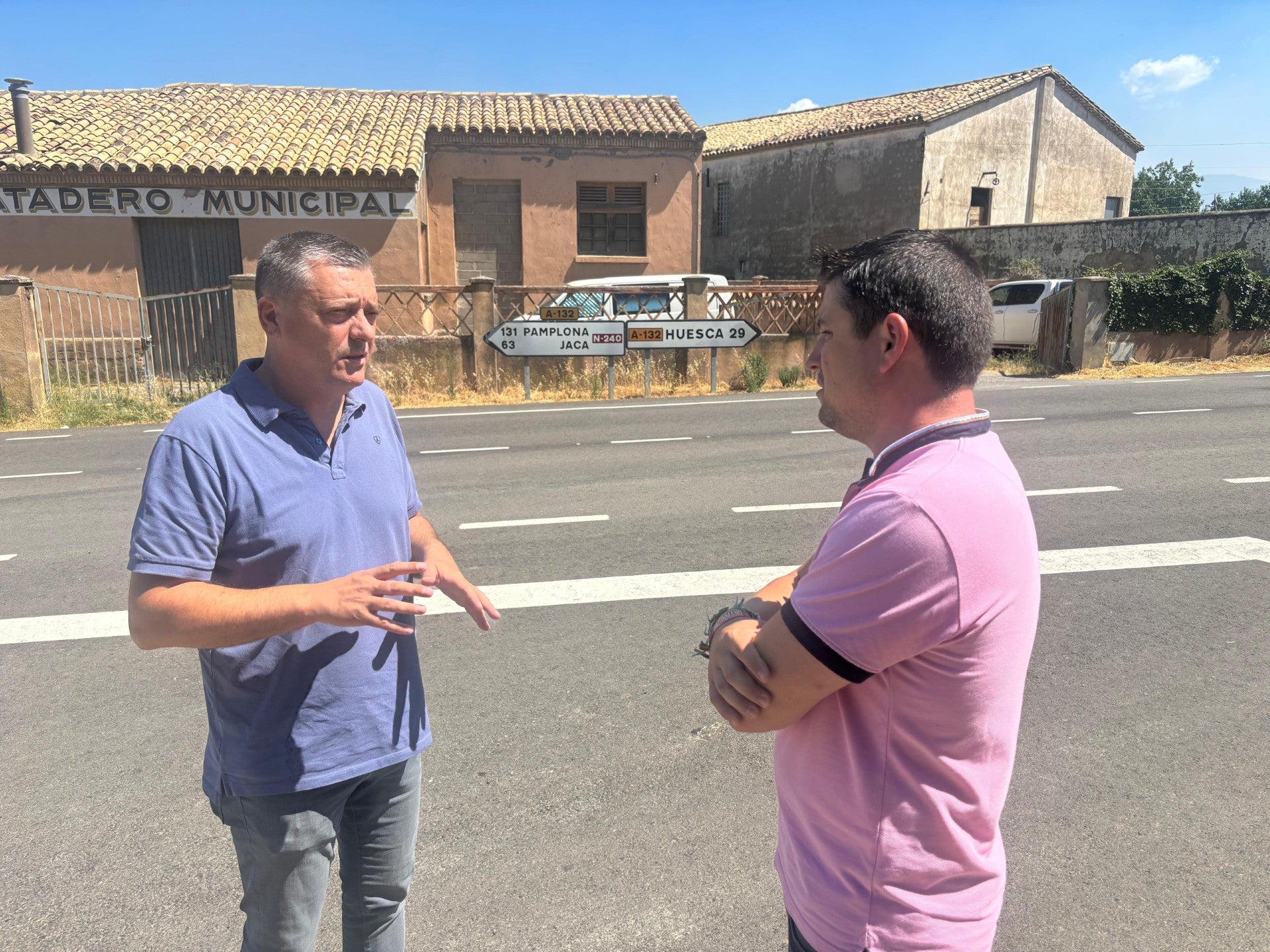 Críticas del PSOE por cerrar 12 días seguidos en pleno verano la A-132 de acceso al Pirineo occidental Críticas del PSOE por cerrar 12 días seguidos en pleno verano la A-132 de acceso al Pirineo occidental