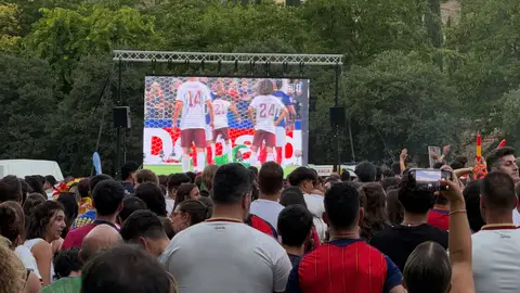 Una de las pantallas instaladas por el ayuntamiento para ver el mundial Una de las pantallas instaladas por el ayuntamiento para ver el mundial