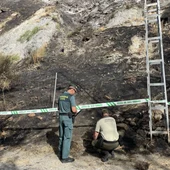 Detenido un hombre de 68 años por provocar un incendio forestal en Cenes de la Vega que obligó a desalojar varias viviendas Detenido un hombre de 68 años por provocar un incendio forestal en Cenes de la Vega que obligó a desalojar varias viviendas