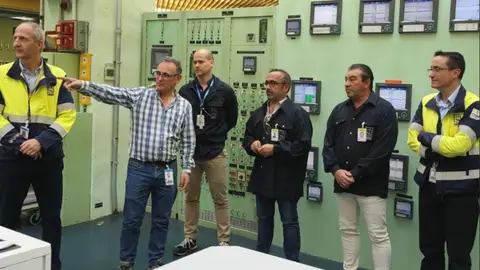 El presidente de Diputación de Cáceres celebra el "aval" del CSN a la Almaraz y reclama al Gobierno su prórroga El presidente de Diputación de Cáceres celebra el "aval" del CSN a la Almaraz y reclama al Gobierno su prórroga