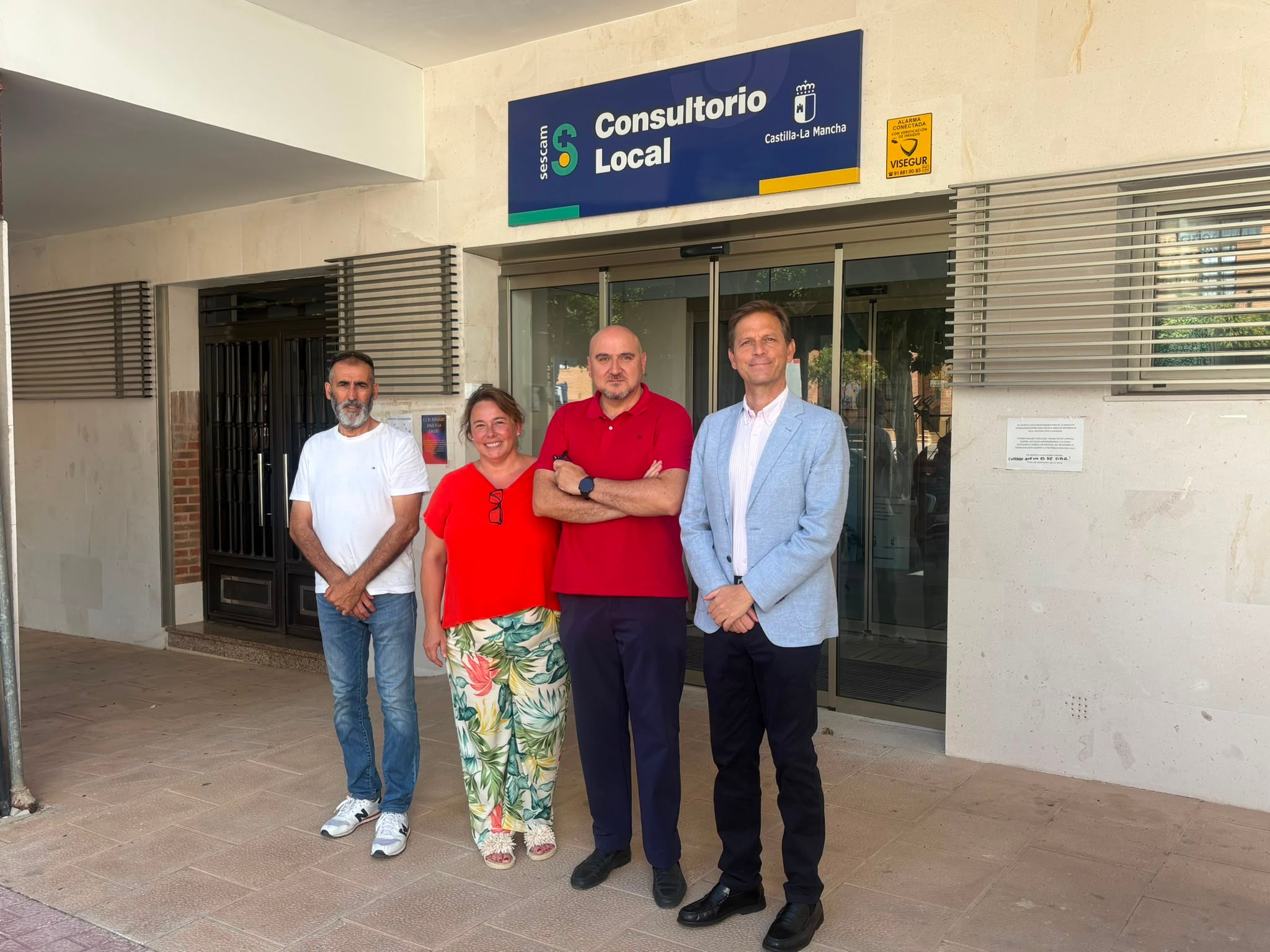 El Gobierno regional mejora la accesibilidad del consultorio de Viso del Marqués con un sistema automático de apertura de puertas El Gobierno regional mejora la accesibilidad del consultorio de Viso del Marqués con un sistema automático de apertura de puertas