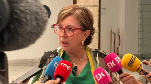 La Junta exige al Gobierno que prolongue la vida útil de la Central Nuclear de Almaraz tras el informe técnico favorable del CSN La Junta exige al Gobierno que prolongue la vida útil de la Central Nuclear de Almaraz tras el informe técnico favorable del CSN