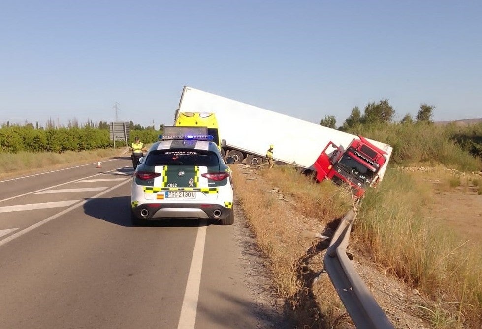 Detenido en Zaidín el conductor de un camión que septuplicaba la tasa de alcohol Detenido en Zaidín el conductor de un camión que septuplicaba la tasa de alcohol