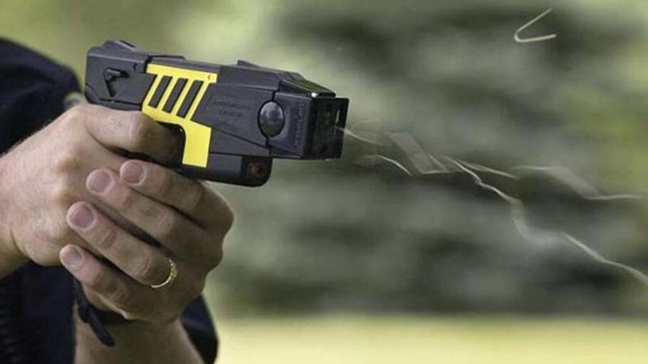 La pistola Taser ja la utilitzen els Mossos des de fa anys i ara es vol introdu&iuml;r al cos de la Guardia Urbana 